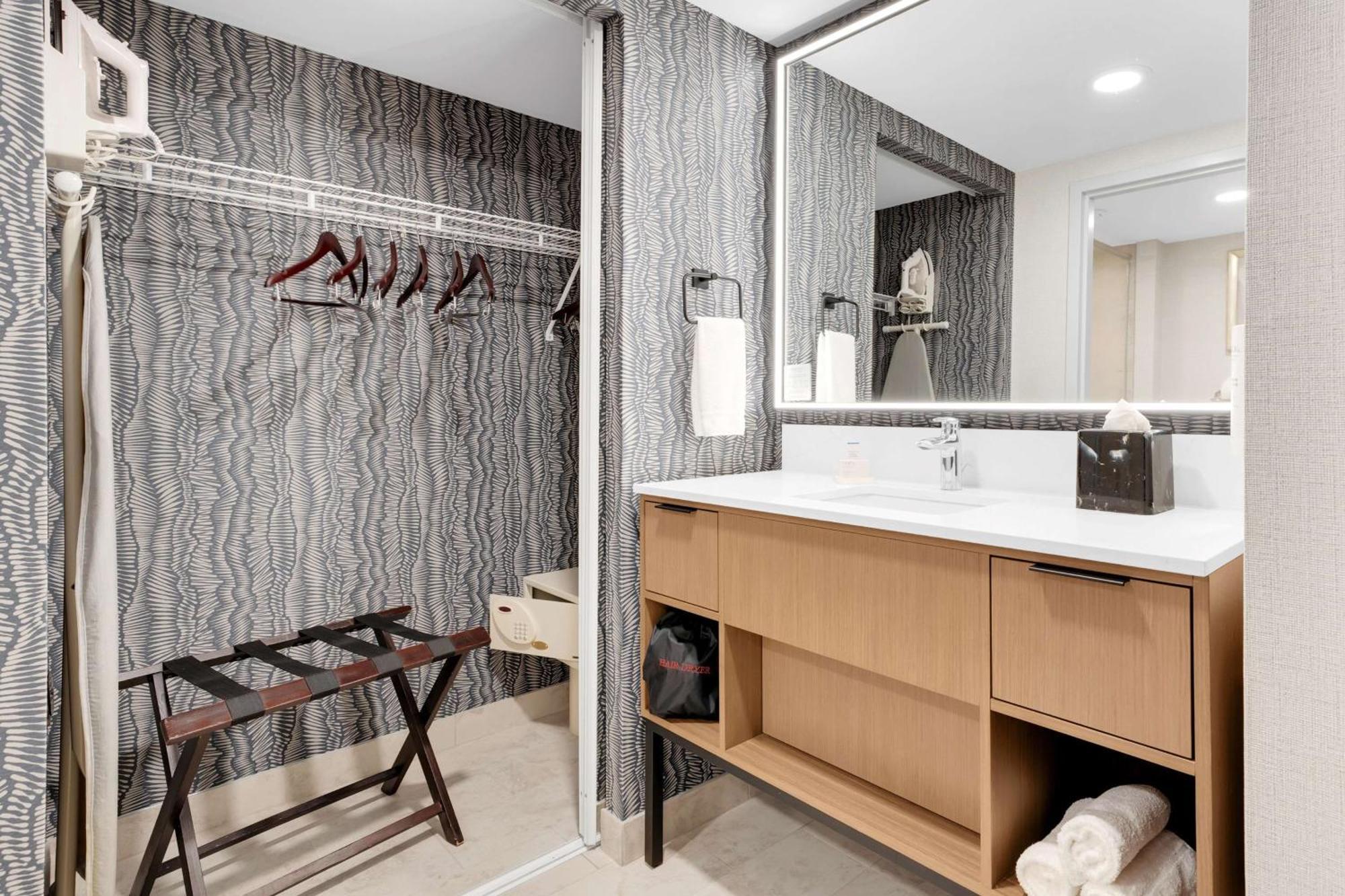 Hotel Homewood By Hilton Toronto-markham